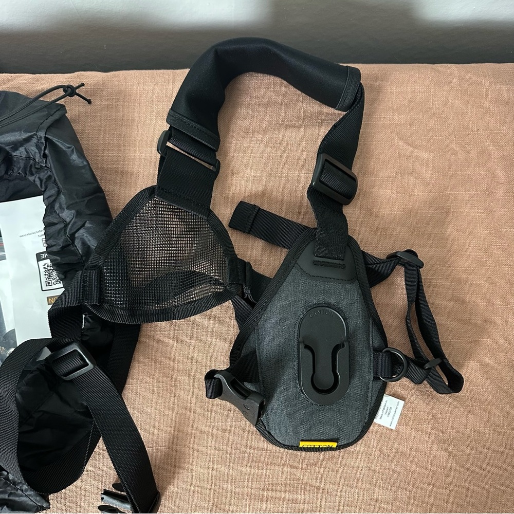 Cotton Skout G2 Sling-Style Camera Harness - Picture 4 of 9